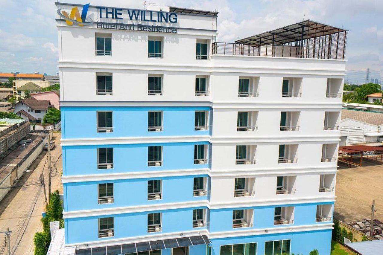 The Willing Hotel And Residence Банкок Екстериор снимка