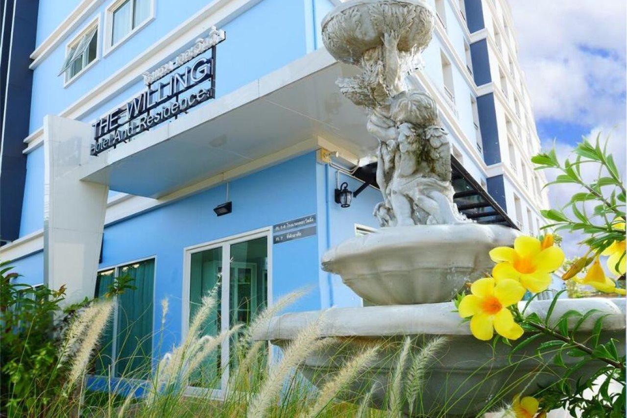 The Willing Hotel And Residence Банкок Екстериор снимка